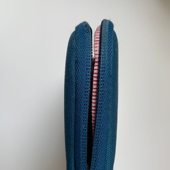 Herschel 13" Laptop/Tablet Sleeve - Picture 8 of 9